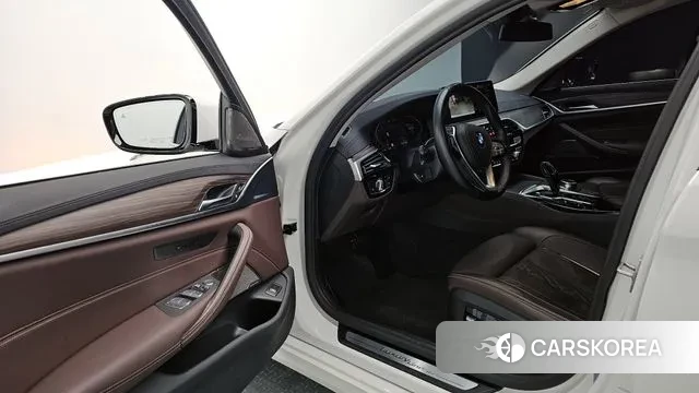 BMW 5 Series (G30) 2020 Белый из Кореи, фото 3