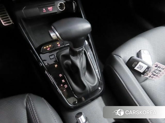 Kia Stonic 2018 Серый из Кореи, фото 3