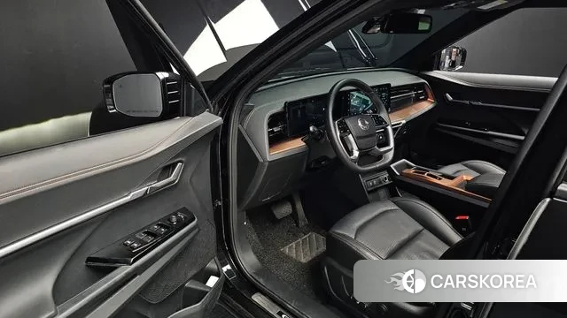 Ssangyong Torres EVX 2024 Черный из Кореи, фото 3