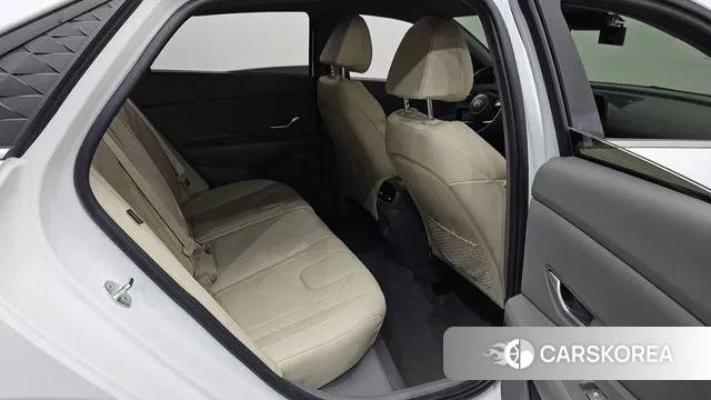 Hyundai The New Avante (CN7) 2023 Белый из Кореи, фото 3