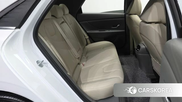Hyundai Avante (CN7) 2023 Белый из Кореи, фото 3