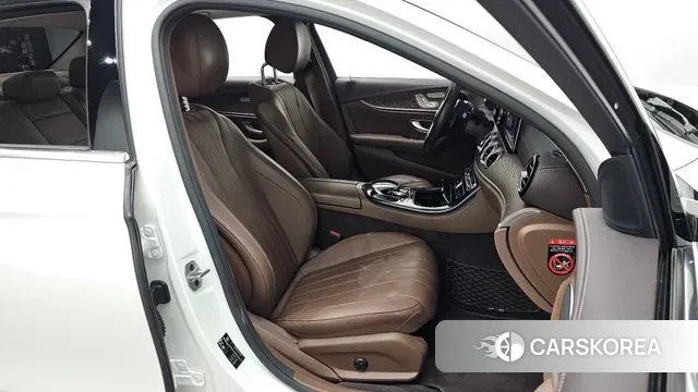 Mercedes-Benz E-Class W213 2019 Белый из Кореи, фото 3