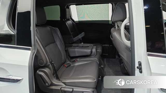 Honda Odyssey 2021 Белый из Кореи, фото 3