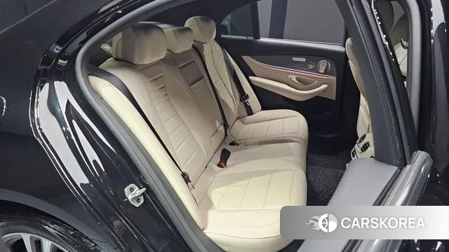 Mercedes-Benz E-Class W213 2022 Черный из Кореи, фото 3