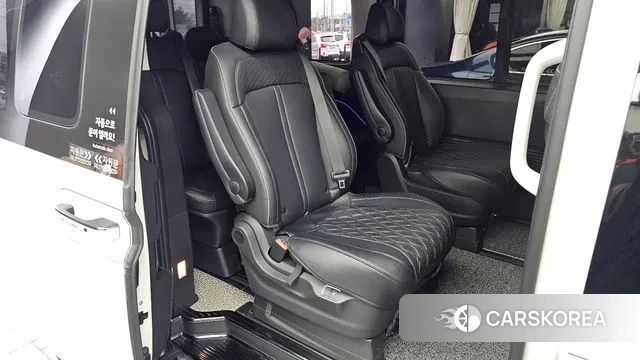 Hyundai Staria 2025 Белый из Кореи, фото 3