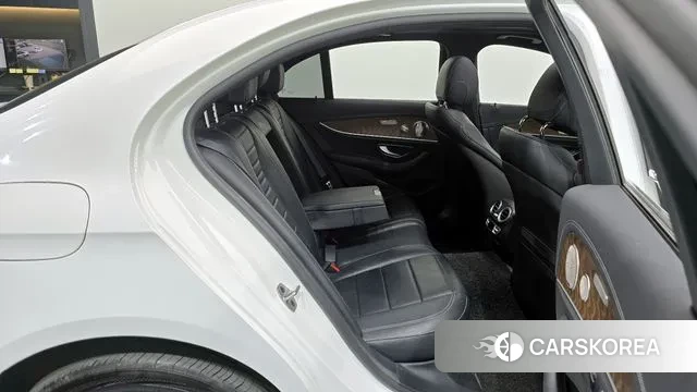 Mercedes-Benz E-Class W213 2021 Белый из Кореи, фото 3