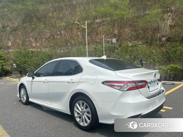 Toyota Camry 2022 Белый из Китая, фото 3
