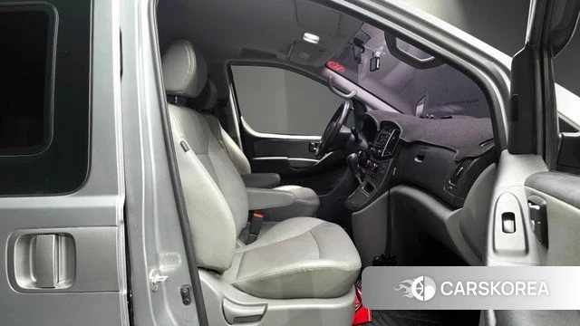 Hyundai The New Grand Starex 2018 Серебряный из Кореи, фото 3