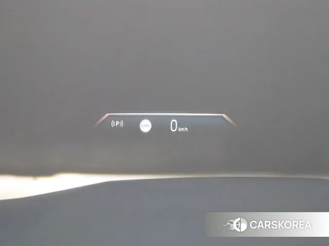 BMW 5 Series (G60) 2024 Цвет галактики из Кореи, фото 3