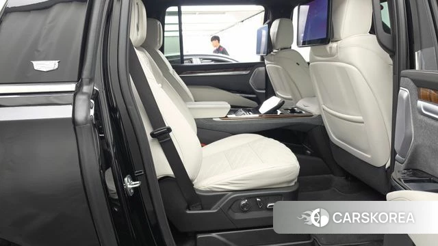 Cadillac Escalade 5th Generation 2025 Черный из Кореи, фото 3