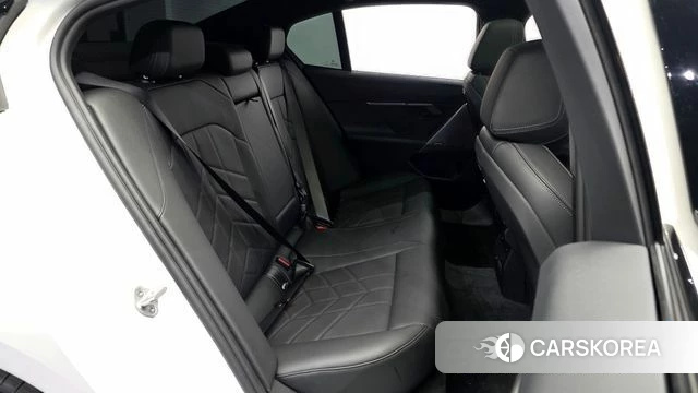 BMW 5 Series (G60) 2026 Белый из Кореи, фото 3