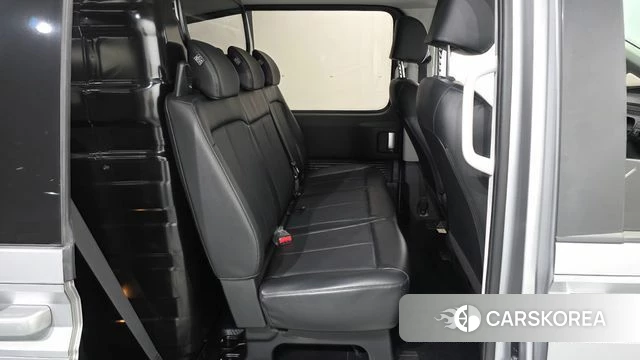 Hyundai Staria 2022 Серебряный из Кореи, фото 3