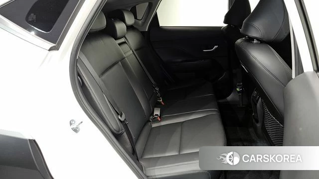 Hyundai Kona (SX2) 2024 Белый из Кореи, фото 3