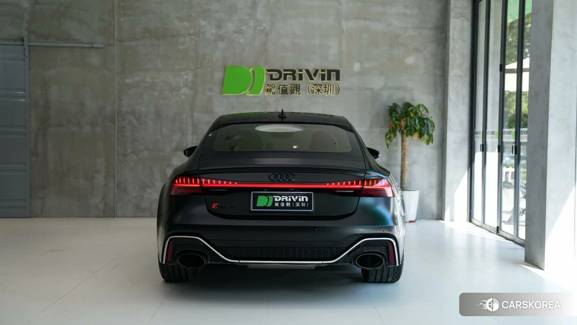 Audi RS 7 2021 Черный из Китая, фото 3
