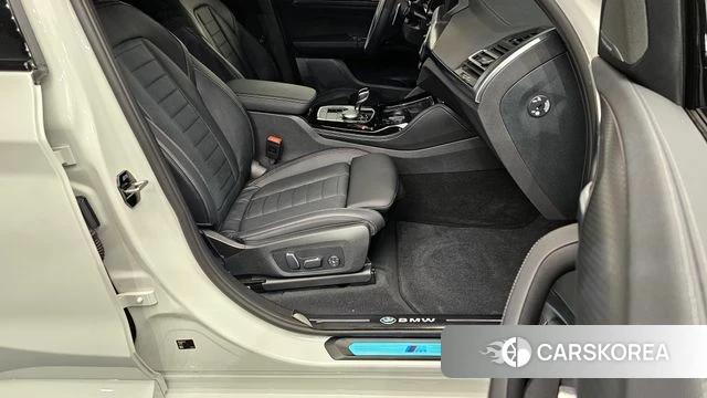 BMW X4 (G02) 2025 Белый из Кореи, фото 3