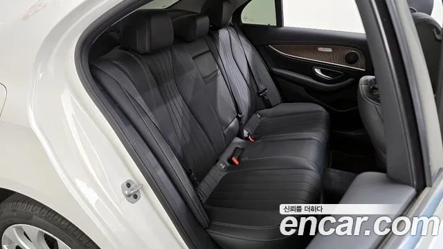 Mercedes-Benz E-Class W213 2020 Белый из Кореи, фото 3