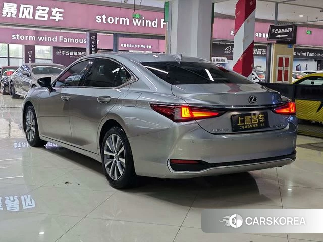 Lexus ES 2021 Серебристо-серый из Китая, фото 3