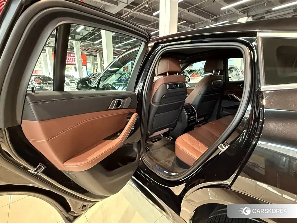 BMW X6 2025 Черный из Китая, фото 3