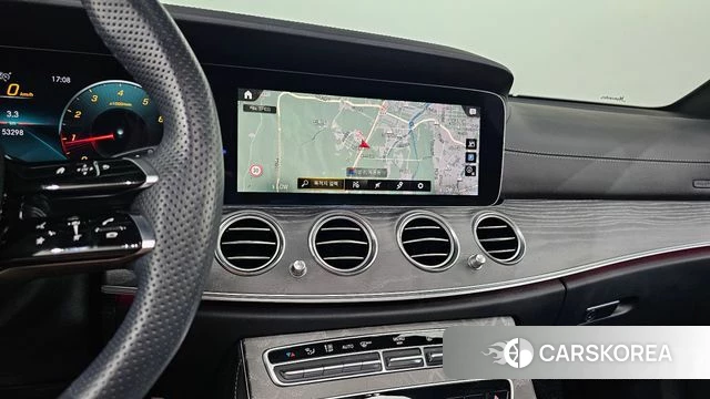 Mercedes-Benz E-Class W213 2023 Белый из Кореи, фото 3