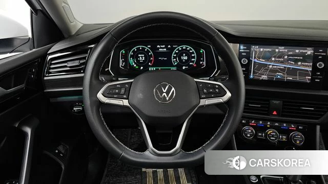 Volkswagen 7th Generation of Jetta 2023 Белый из Кореи, фото 3