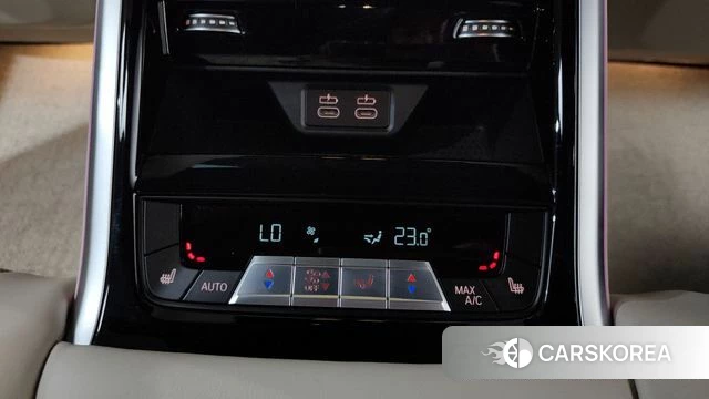 BMW 8 Series (G15) 2022 Серебристо-серый из Кореи, фото 3