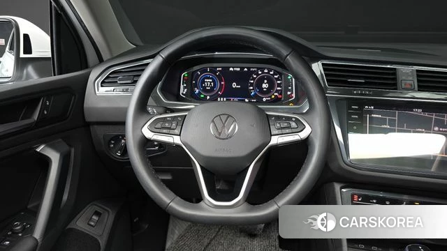 Volkswagen Tiguan second Generation 2021 Белый из Кореи, фото 3