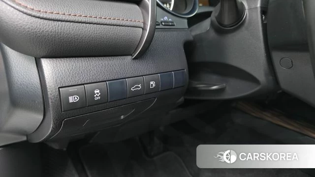 Toyota Camry (XV70) 2018 Серебряный из Кореи, фото 3