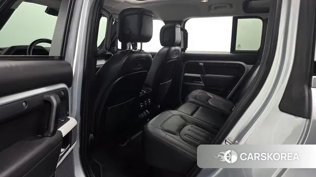 Land Rover Defender (L663) 2022 Серебряный из Кореи, фото 3