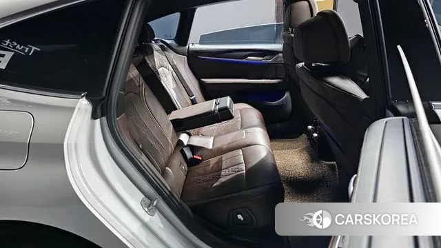 BMW 6 Series GT (G32) 2024 Белый из Кореи, фото 3