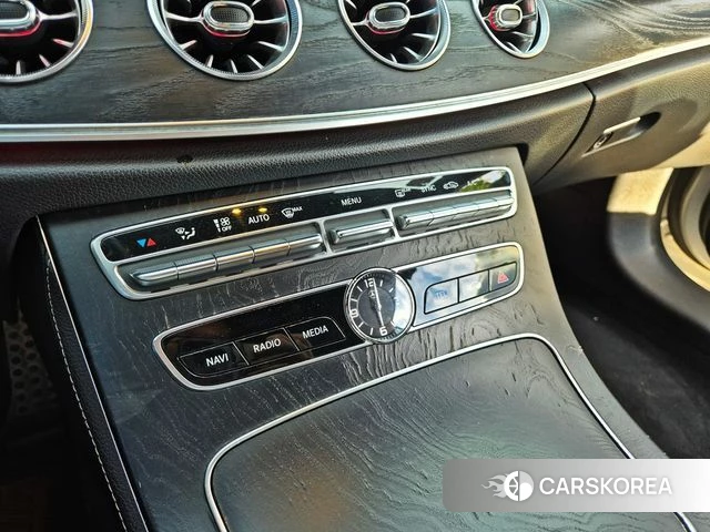 Mercedes-Benz E-Class W213 2019 Серебряный из Кореи, фото 3