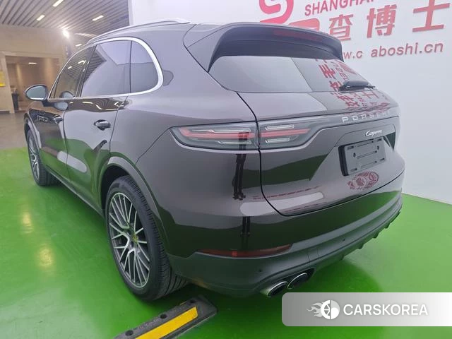 Porsche Cayenne 2021 Красный из Китая, фото 3