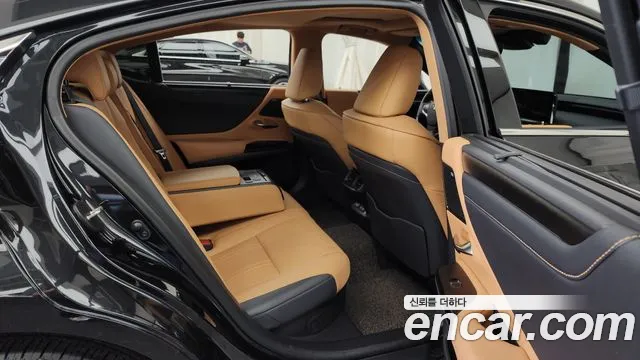 Lexus ES300h 7th generation 2023 Черный из Кореи, фото 3