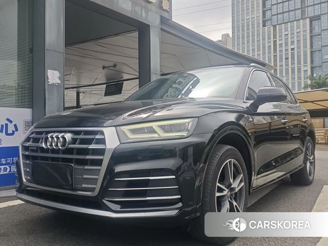 Audi Q5L 2021 Черный из Китая, фото 3