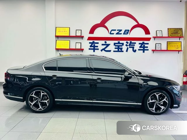 Volkswagen Magotan 2022 Черный из Китая, фото 3