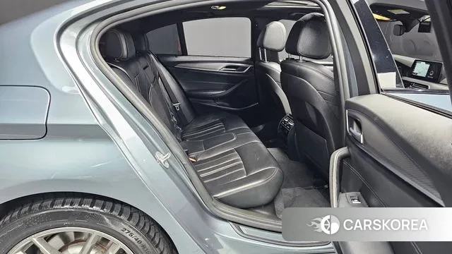 BMW 5 Series (G30) 2018 Серый из Кореи, фото 3