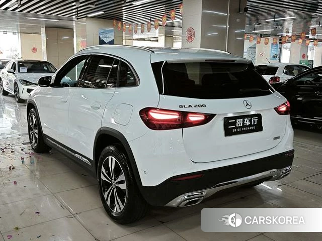 Mercedes-Benz GLA 2024 Белый из Китая, фото 3