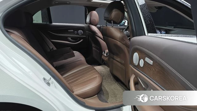 Mercedes-Benz E-Class W213 2020 Белый из Кореи, фото 3