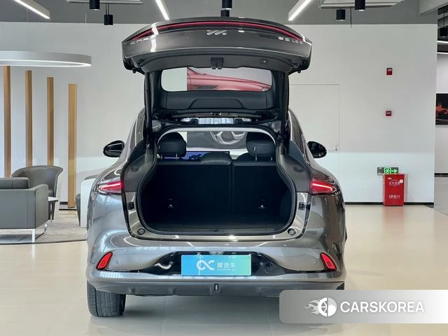 Zhiji Automobile Zhiji LS6 2025 Темно-серый из Китая, фото 3