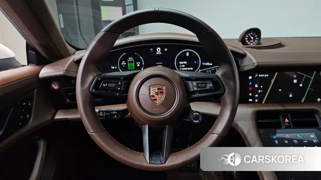 Porsche Taycan 2024 Серебристо-серый из Кореи, фото 3