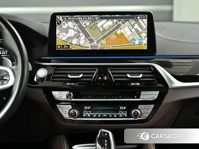 BMW 5 Series (G30) 2022 Белый из Кореи, фото 3