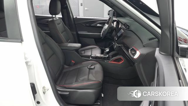 Chevrolet (GM Daewoo) Trailblazer 2022 Белый из Кореи, фото 3