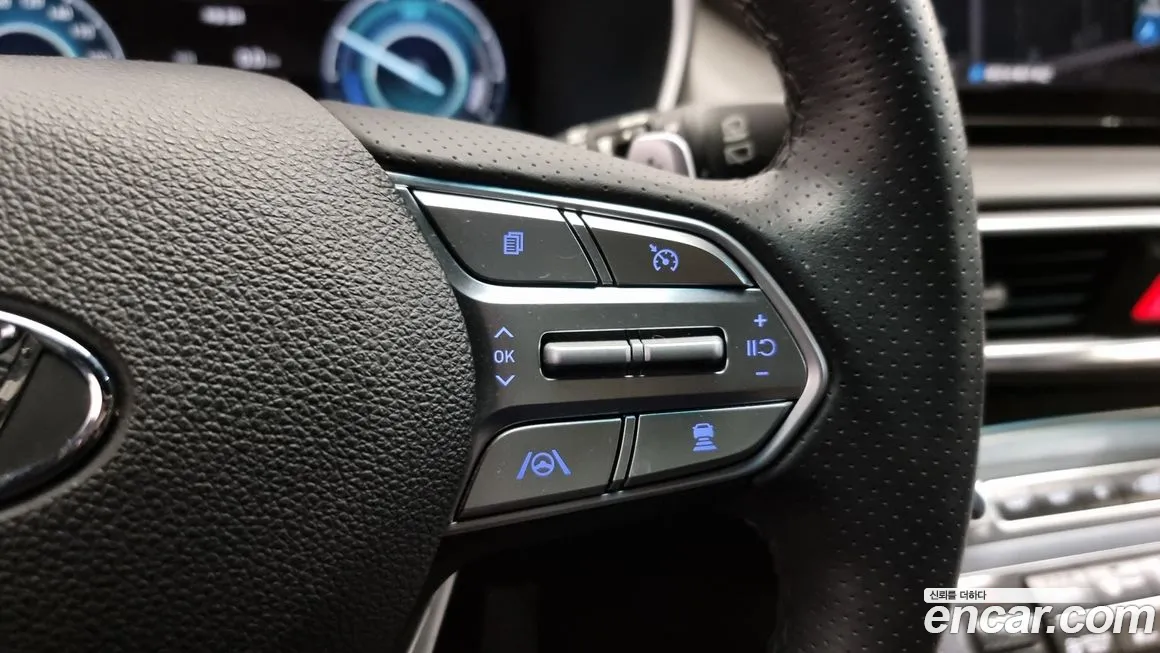 Hyundai The New Santa Fe 2023 Белый из Кореи, фото 3