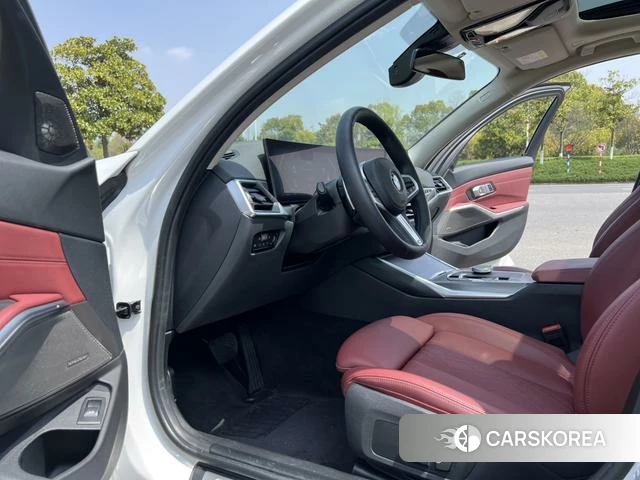 BMW 3 series 2023 Белый из Китая, фото 3