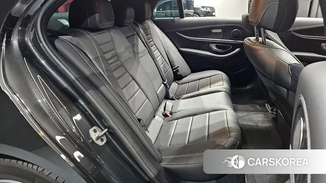 Mercedes-Benz E-Class W213 2022 Серый из Кореи, фото 3