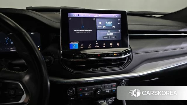 Jeep Compass 2nd Generation 2022 Черный из Кореи, фото 3
