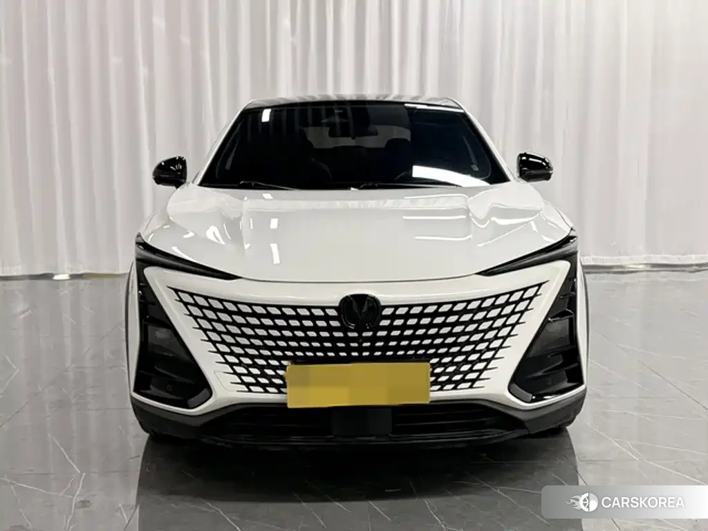 Chang'an UNI-T 2023 Белый из Китая, фото 3