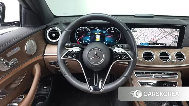 Mercedes-Benz E-Class W213 2023 Белый из Кореи, фото 3