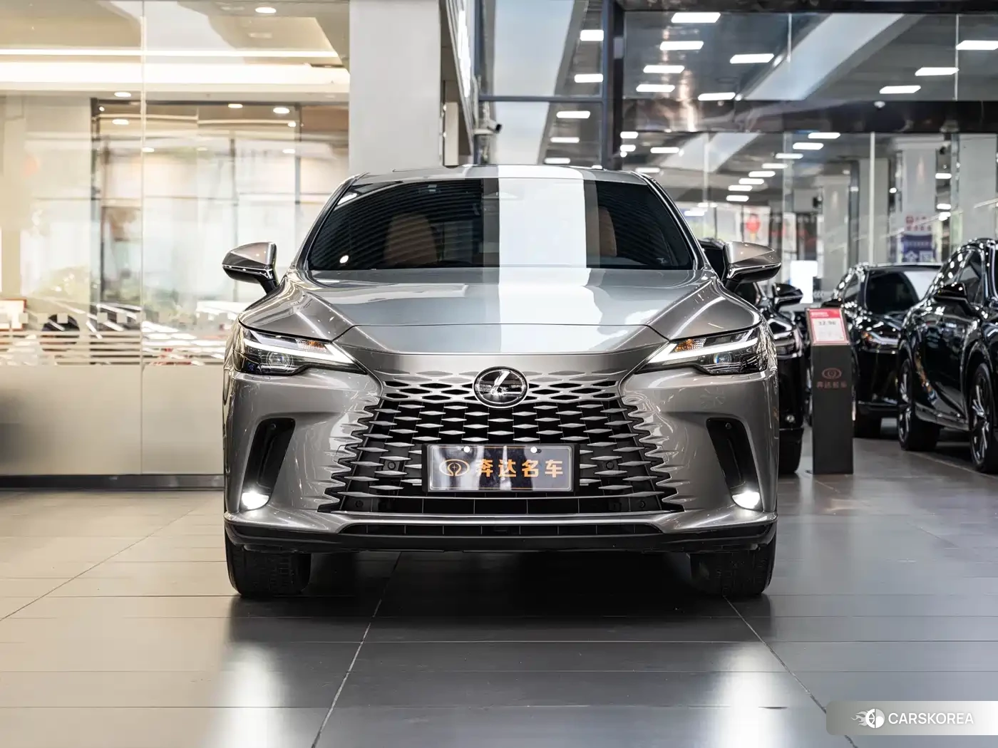 Lexus RX 2025 Silver/gray из Китая, фото 3