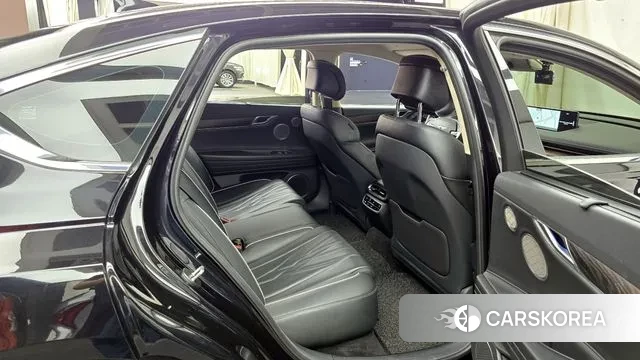 Genesis Electrified G80 (RG3) 2022 Черный из Кореи, фото 3