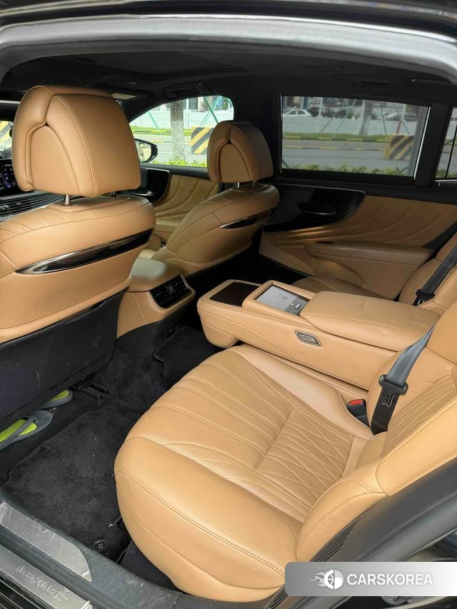 Lexus LS 2023 Черный из Китая, фото 3
